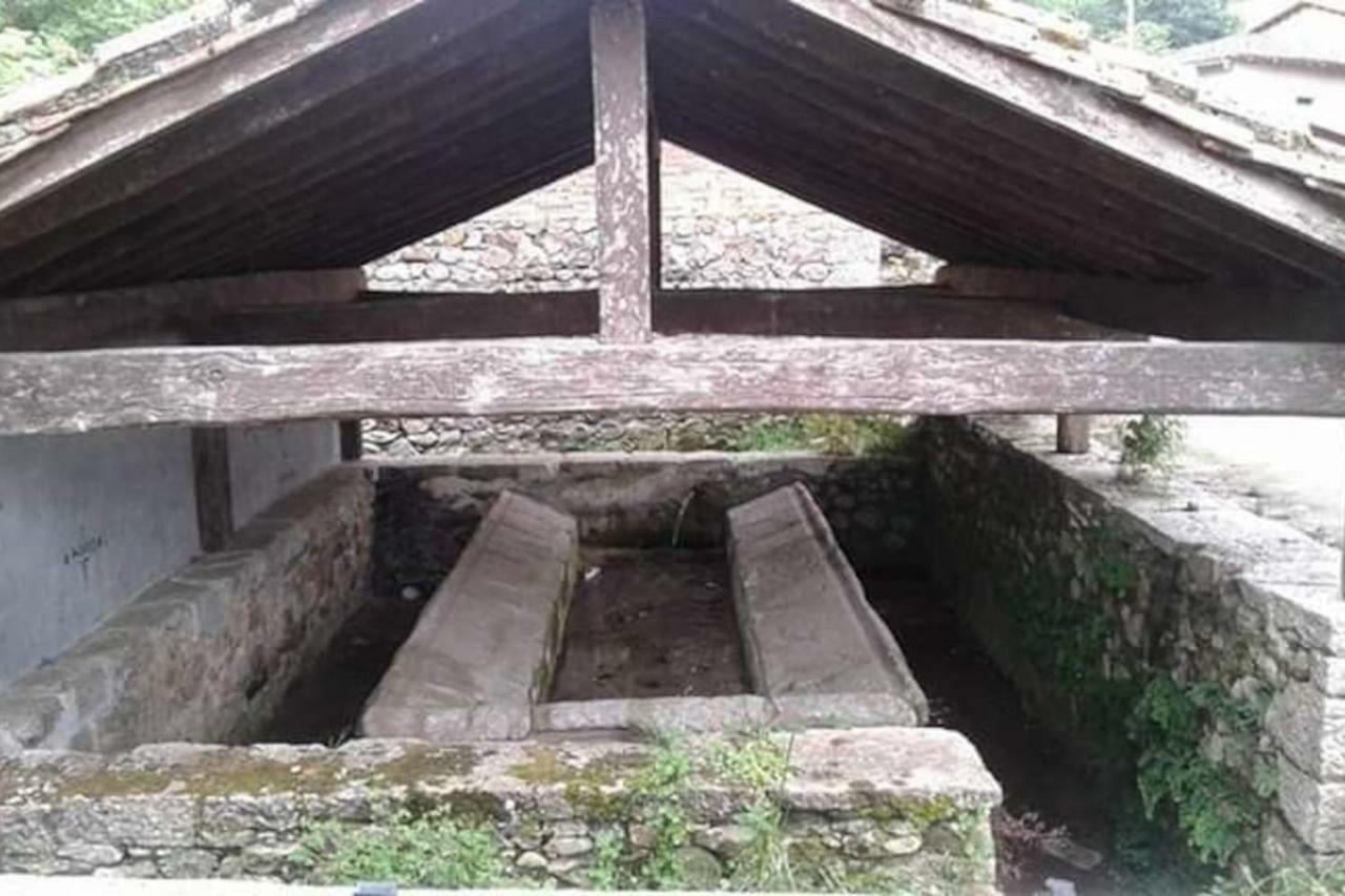 Casa La Fragua 15 Min De Onís מראה חיצוני תמונה