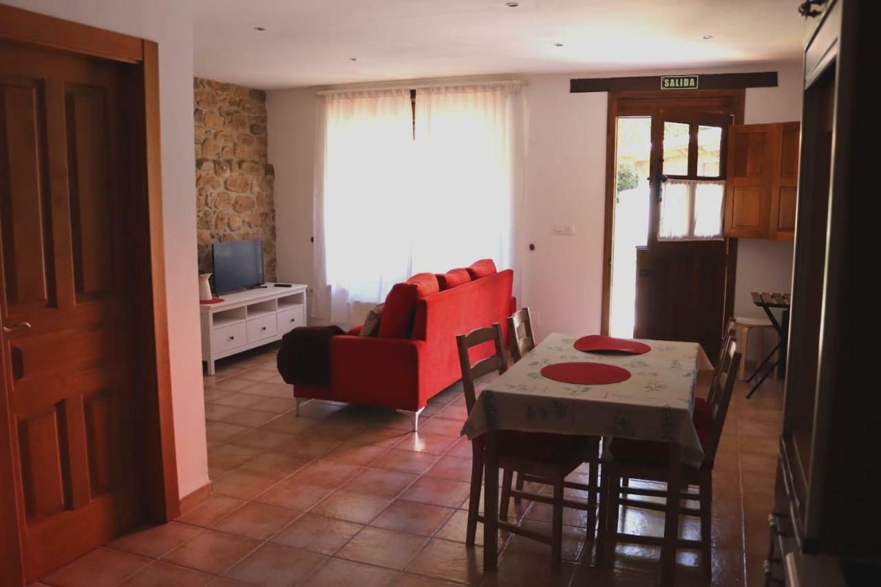 Casa La Fragua 15 Min De Onís מראה חיצוני תמונה